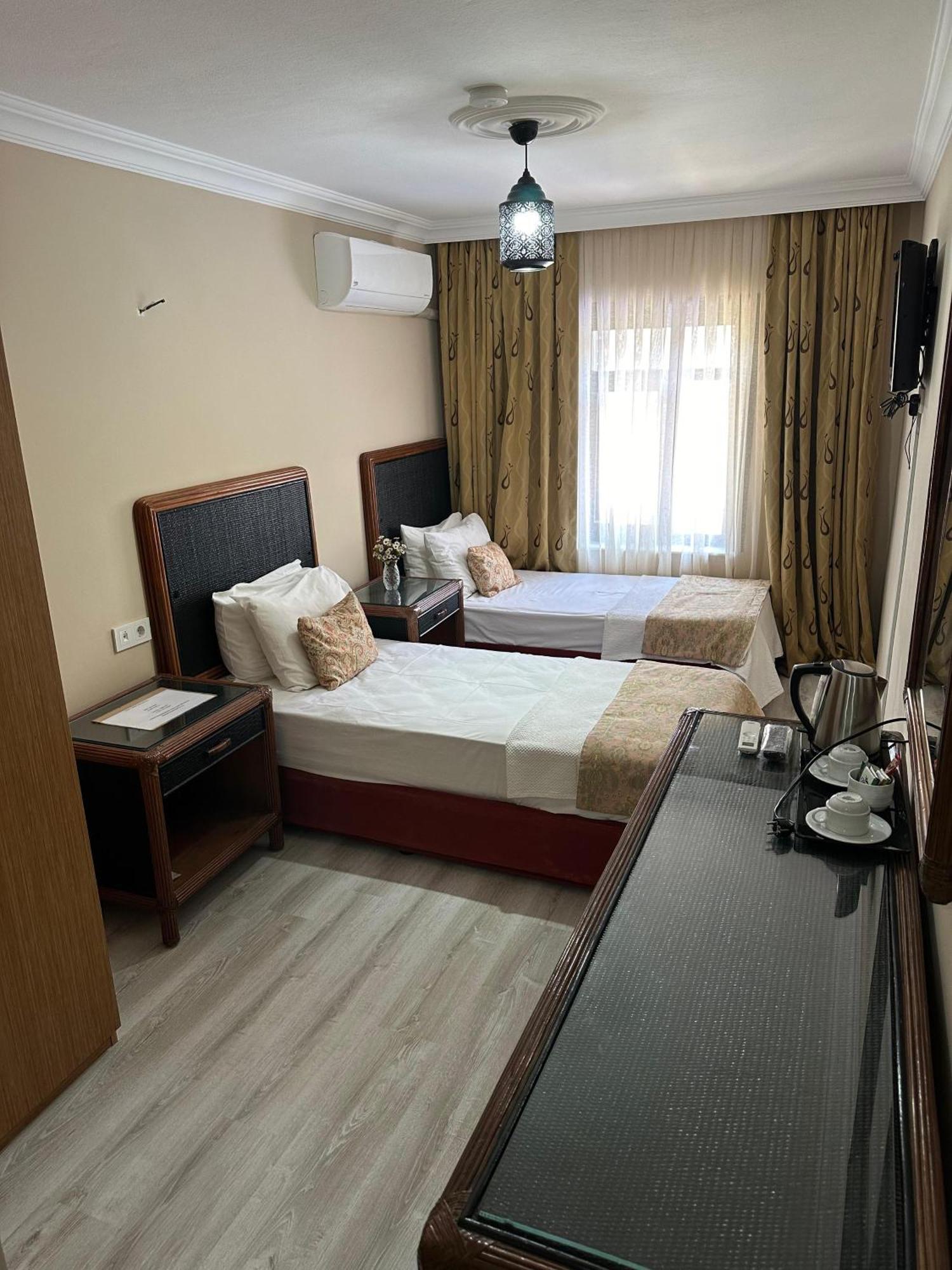 Loost Town Inn Hotel Antalya Buitenkant foto