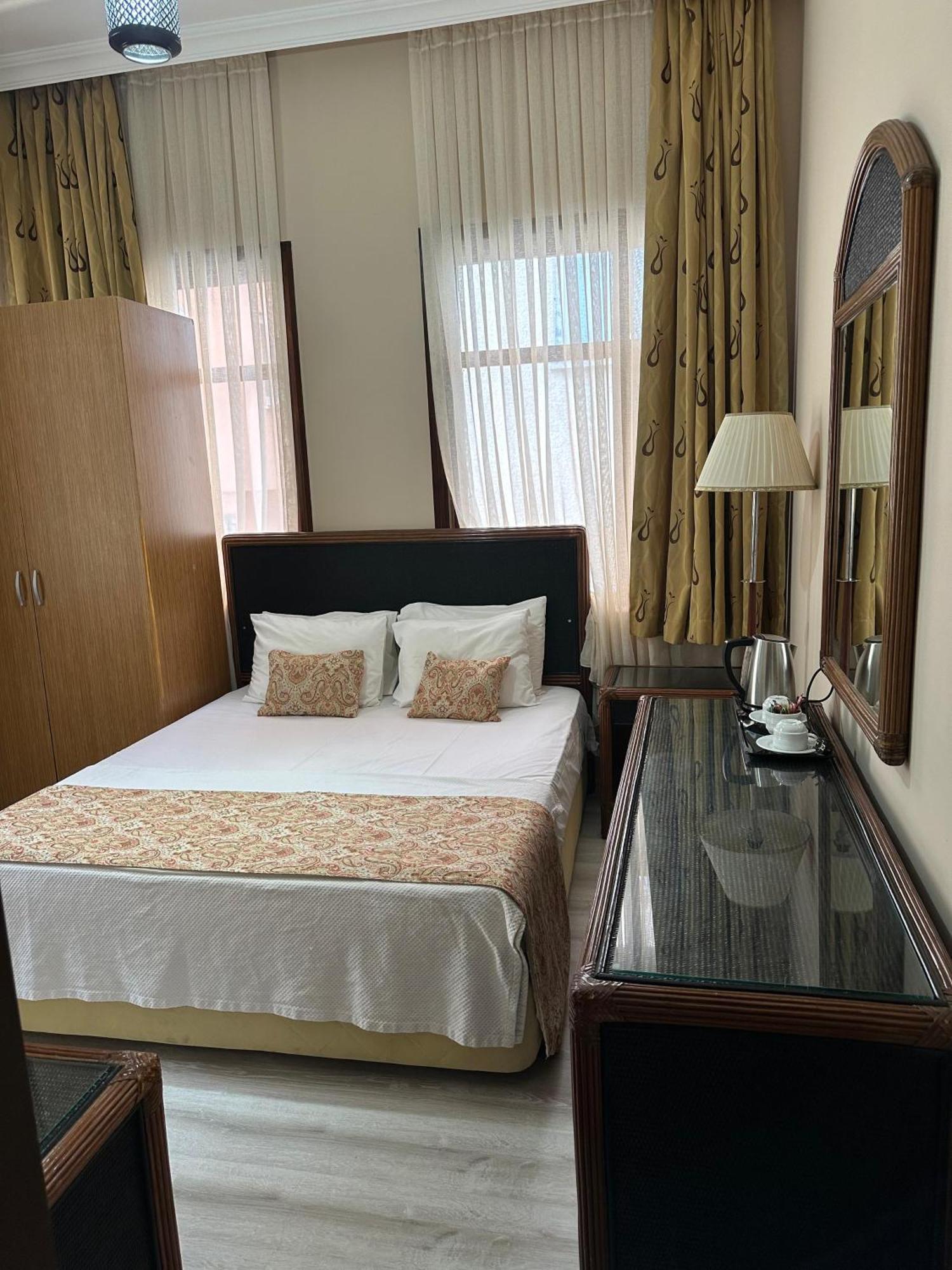 Loost Town Inn Hotel Antalya Buitenkant foto