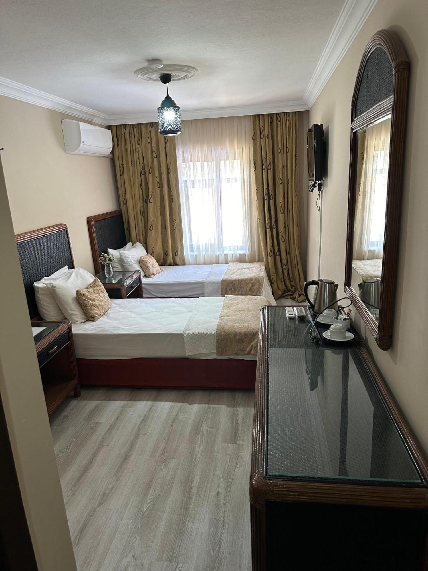 Loost Town Inn Hotel Antalya Buitenkant foto